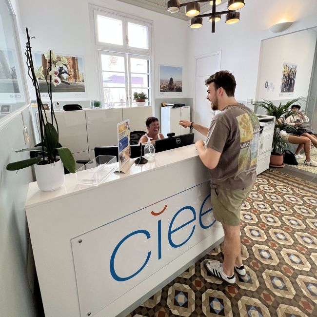 front desk ciee barcelona student