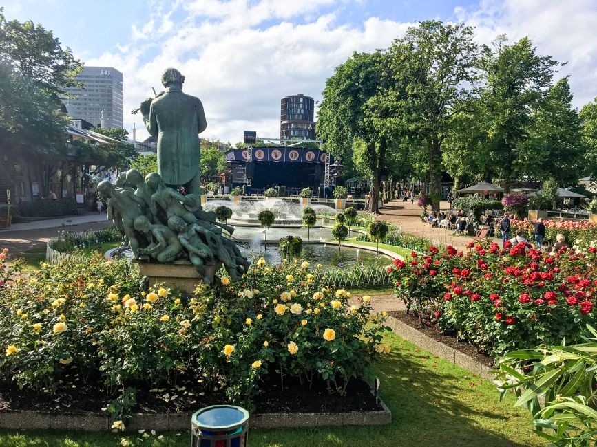 copenhagen garden statue