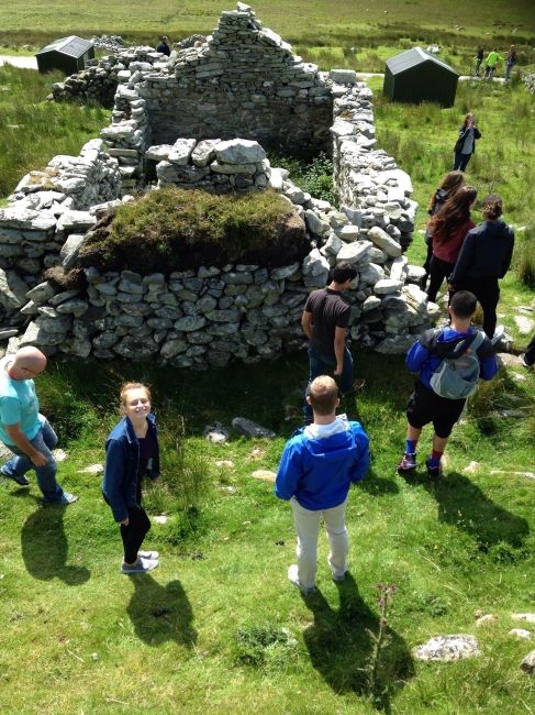 dublin students visiting ruins