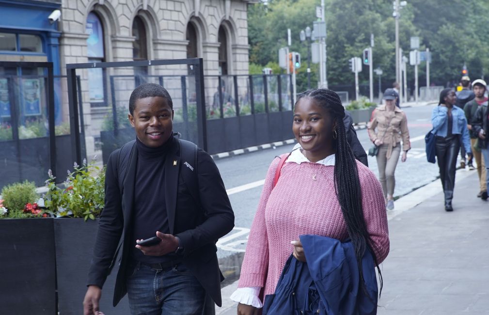 dublin students street walk