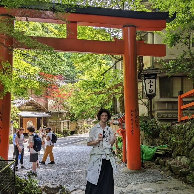 red arc temple kyoto study abroad student