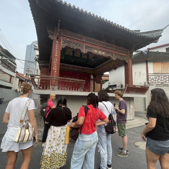 kyoto red temple student tour abroad ciee