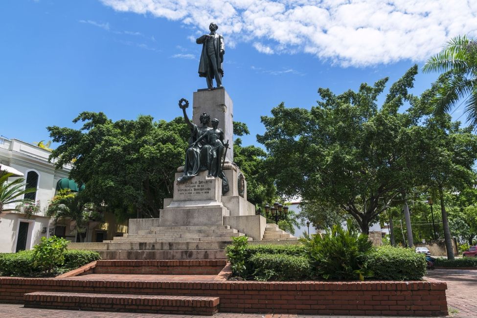 santiago dr duarte statue