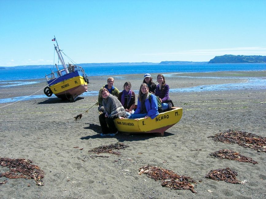 santiago ch students in beached boat
