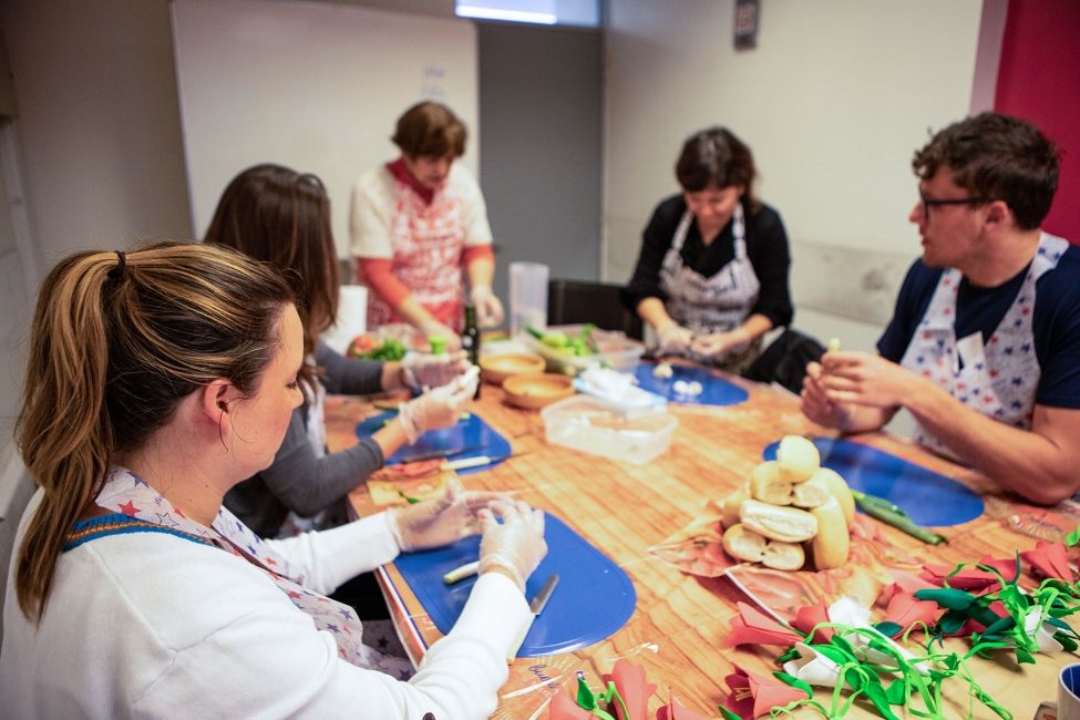 santiago ch students preparing food