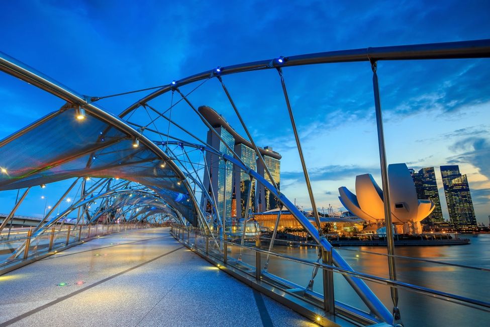 singapore modern bridge at night