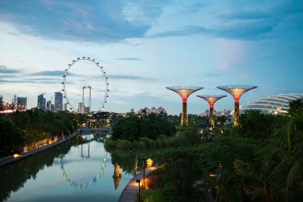 singapore skyline at sunset