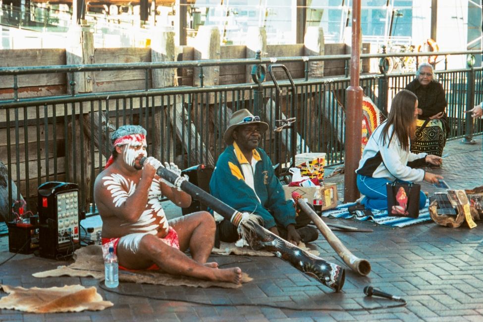 sydney street performers
