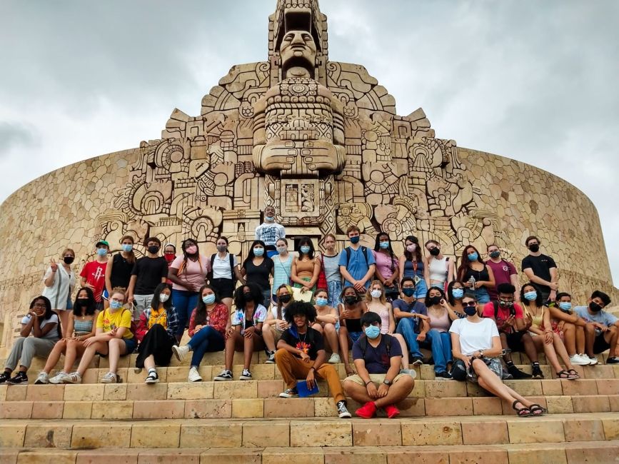 yucatan large student group at monument