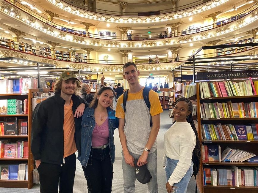 Buenos-aires_visit-ateneo-grand-splendid-library