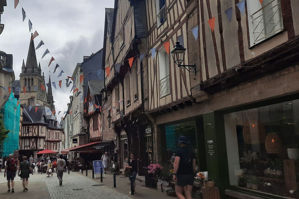 rennes-france-streets.jpg