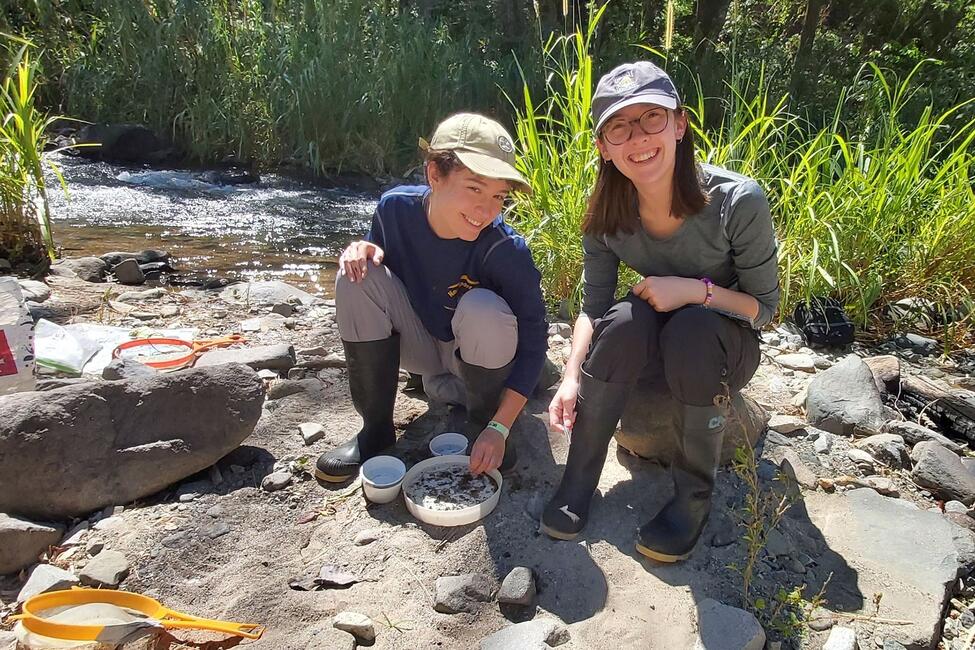 hssa-monteverde-sustainabilty-students-collecting-samples.jpg