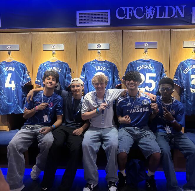 students at chelsea stadium tour
