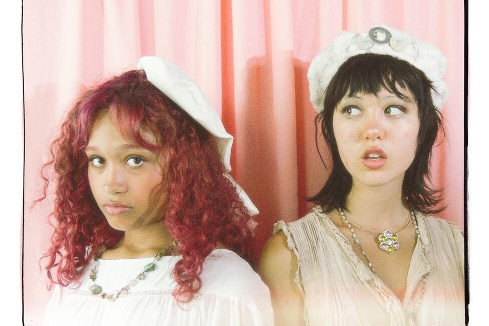 143800_high-school-summer-abroad_paris_paris-hssa-fashion-and-design-student-wearing-their-final-project-berets.jpg