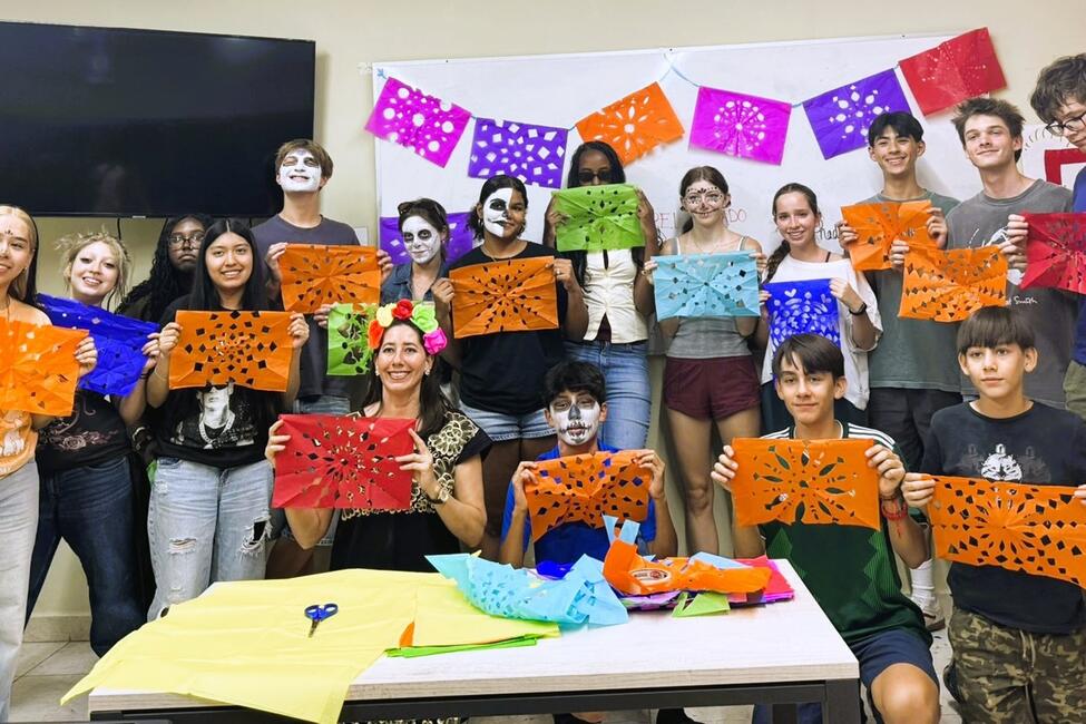 hssa-merida-students-participating-in-day-of-the-dead-activity.JPEG