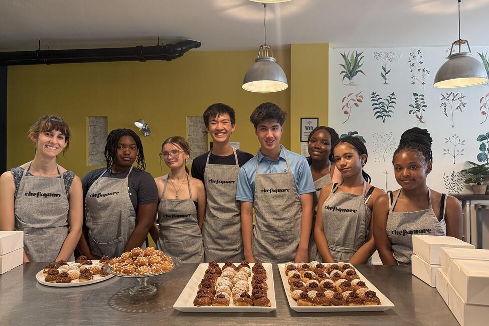 hssa-paris-students-with-their-pastries-at-chefsquare.jpeg