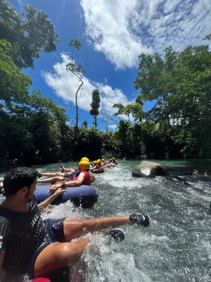 Tubing Rio Celeste