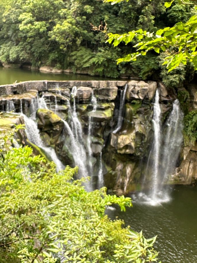 Shifen Waterfall 