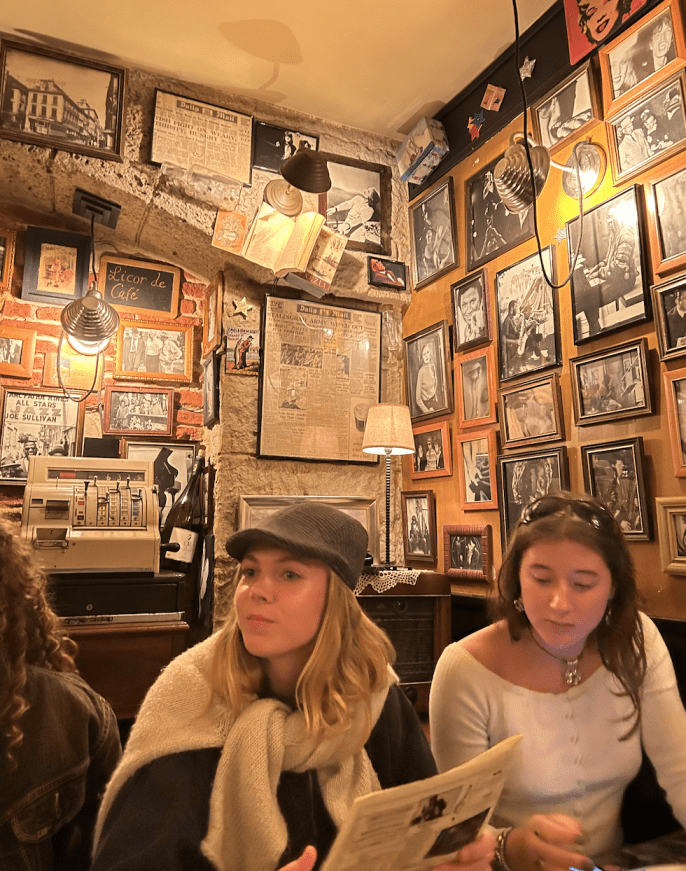 granada spain students eating dinner