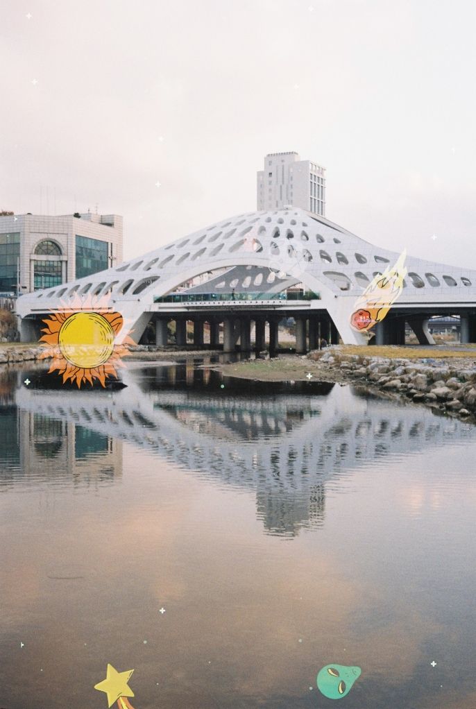 A late afternoon photo of the bridge by Sky Road.