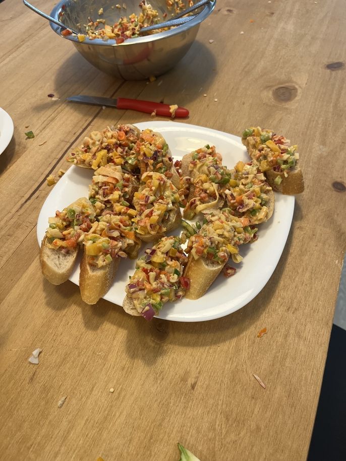 A few tapas on a plate. 