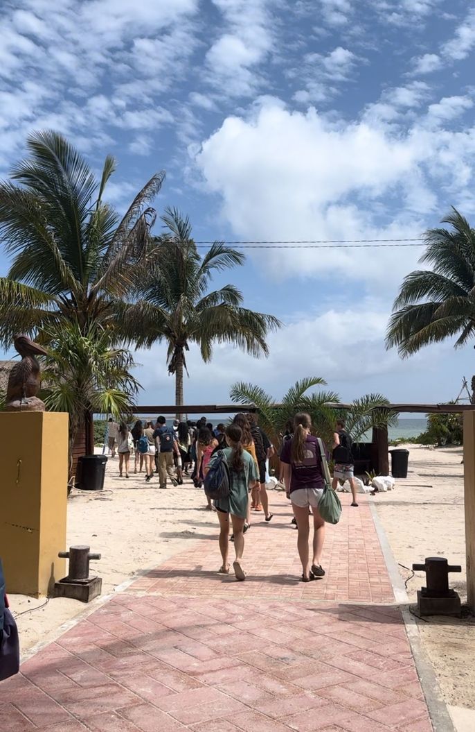 kids walking to the beach 