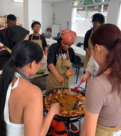 Cooking the paella 