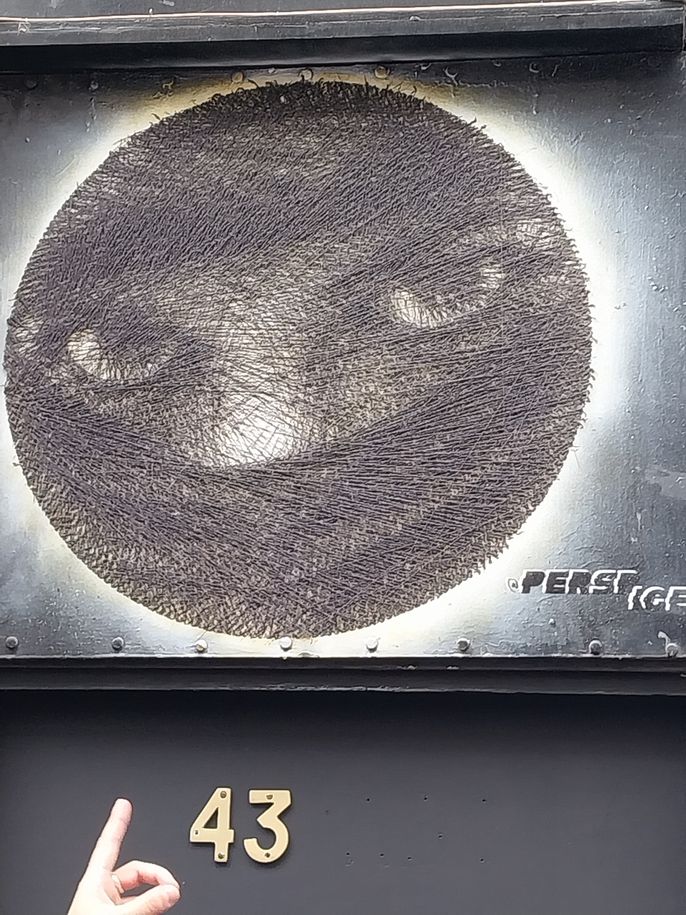 street-art-face.jpg