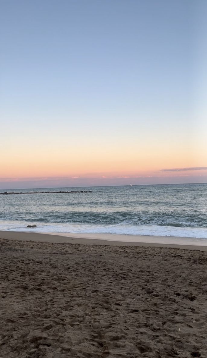 barcelona study abroad CIEE beach