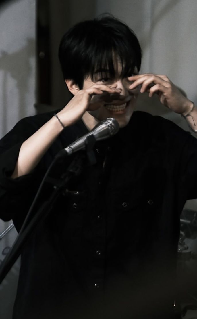 Lee Zion (vocalist)