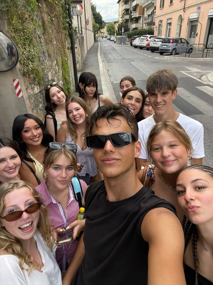 HSSA students and take a selfie with Italian peers