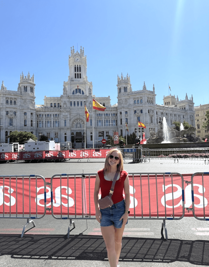 Savannah Standing in front of Palacio de Cibeles