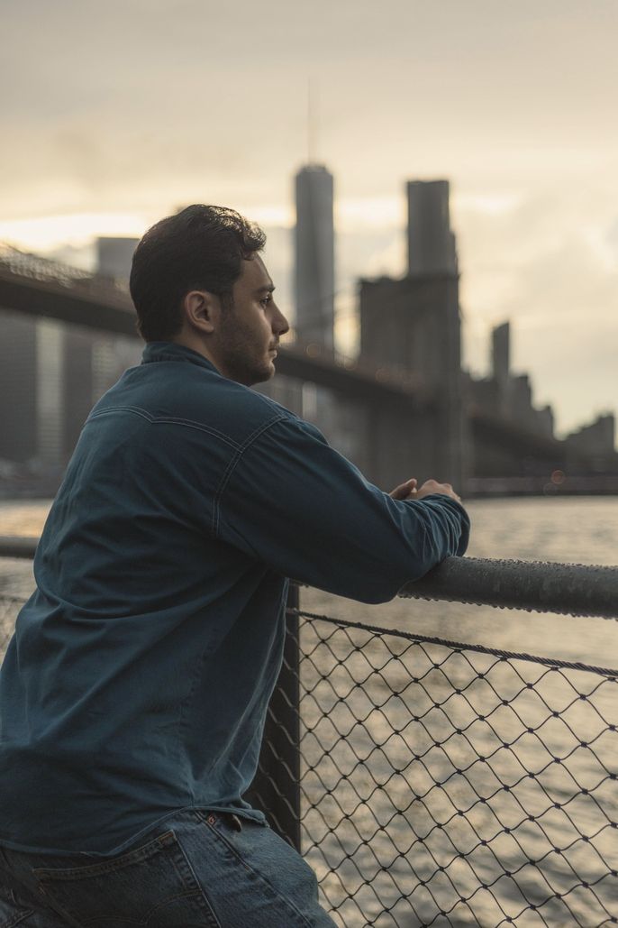 Yasin looks at the New York skyline.