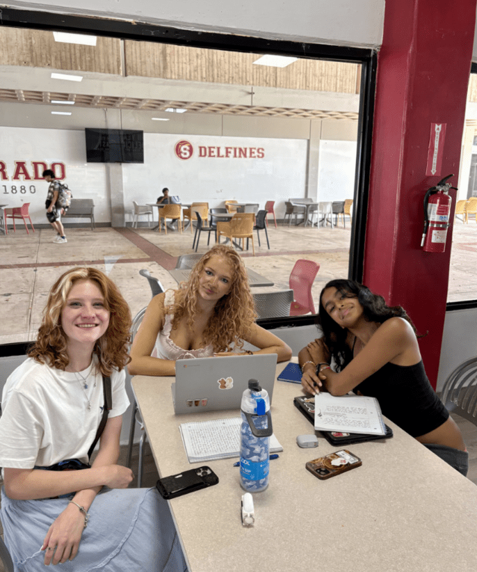 students working on class project