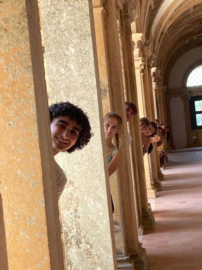 lisbon students poke heads out columns abroad