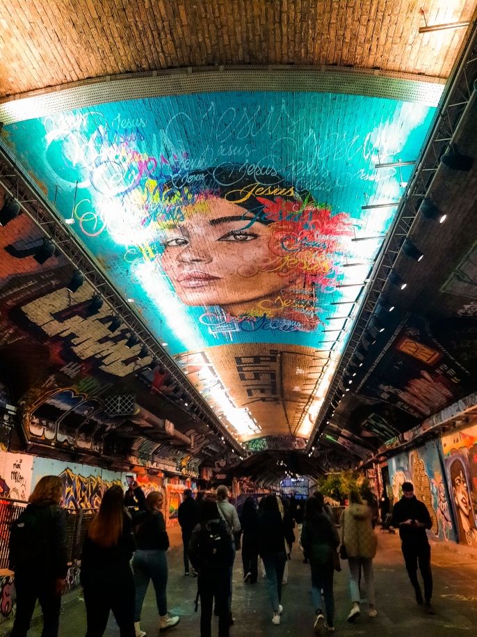 London tube mural on ceiling