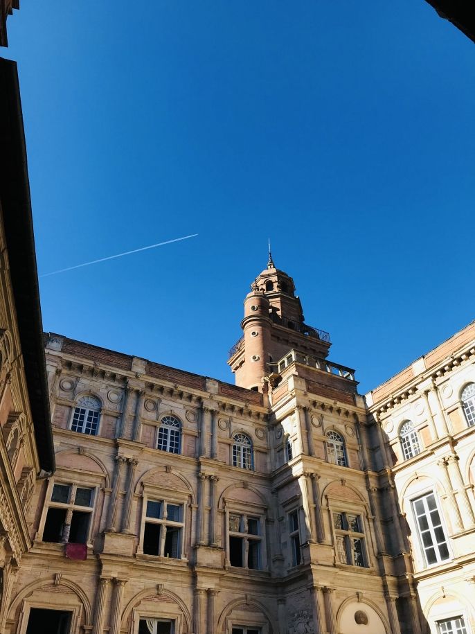 toulouse building and sky