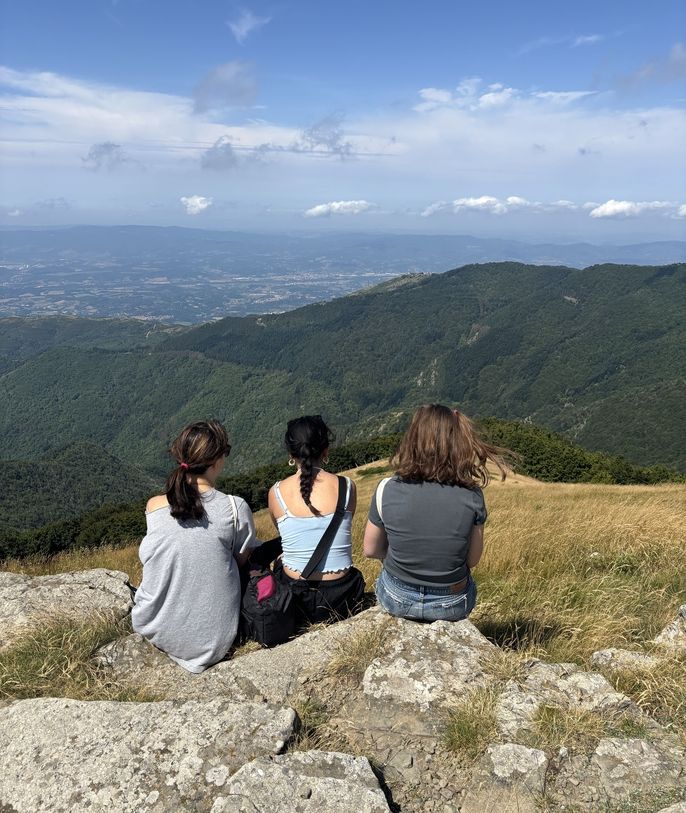 florence-students-hike