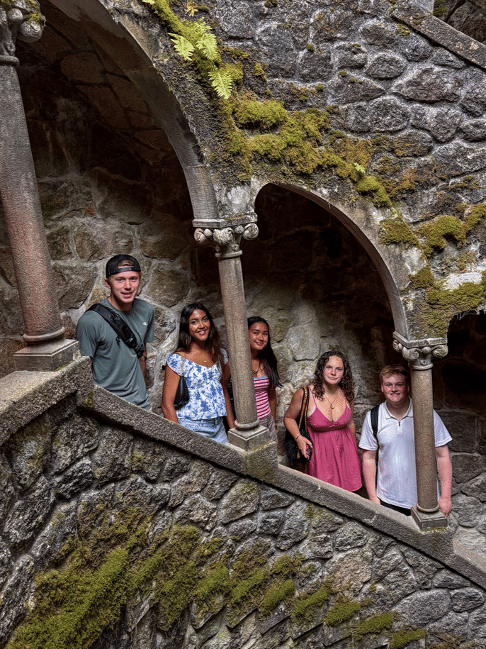 hssa-lisbon-students-at-qunita-da-regalaria-in-sintra.PNG