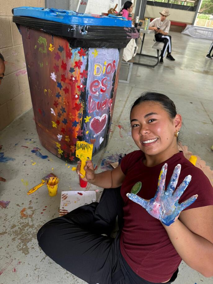 hssa-dr-student-painting.JPG