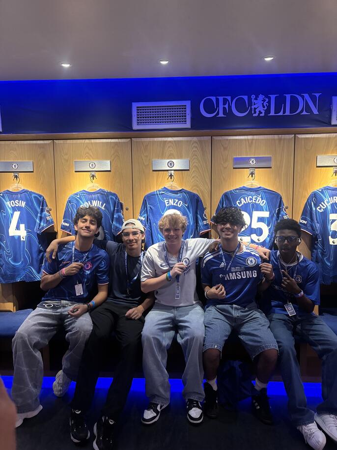 hssa-london-students-at-chelsea-stadium.jpeg