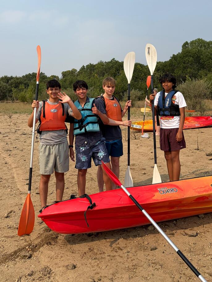 hssa-madrid-students-during-kayaking-daytrip.jpg