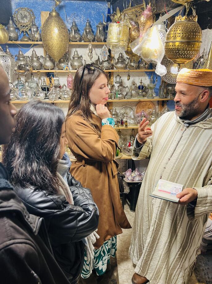 hssa-rabat-students-in-market.jpg