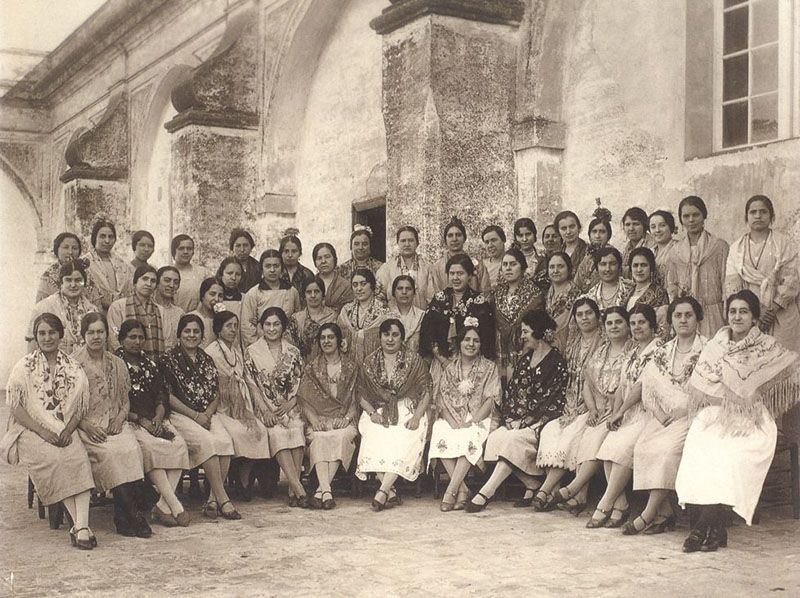 'Historia de la Real Fábrica de Tabacos de Sevilla'  de José Manuel Rodríguez Gordillo (2)