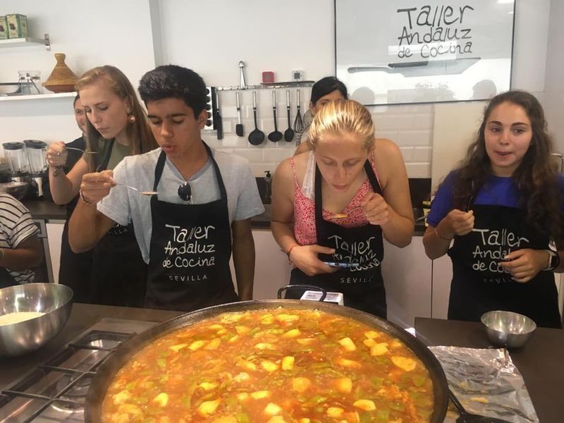 Rica Paella en Taller Cocina Andaluz: Cooking Class II
