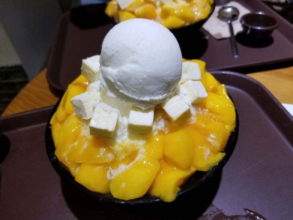 Mango, apple and cheese shaved iced Korean dessert