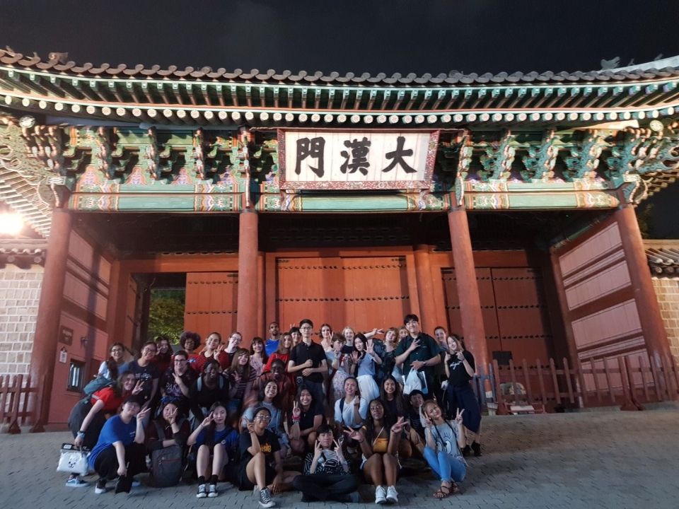 Group picture of students and leaders in front of Deoksu Palace in Seoul, South Korea.