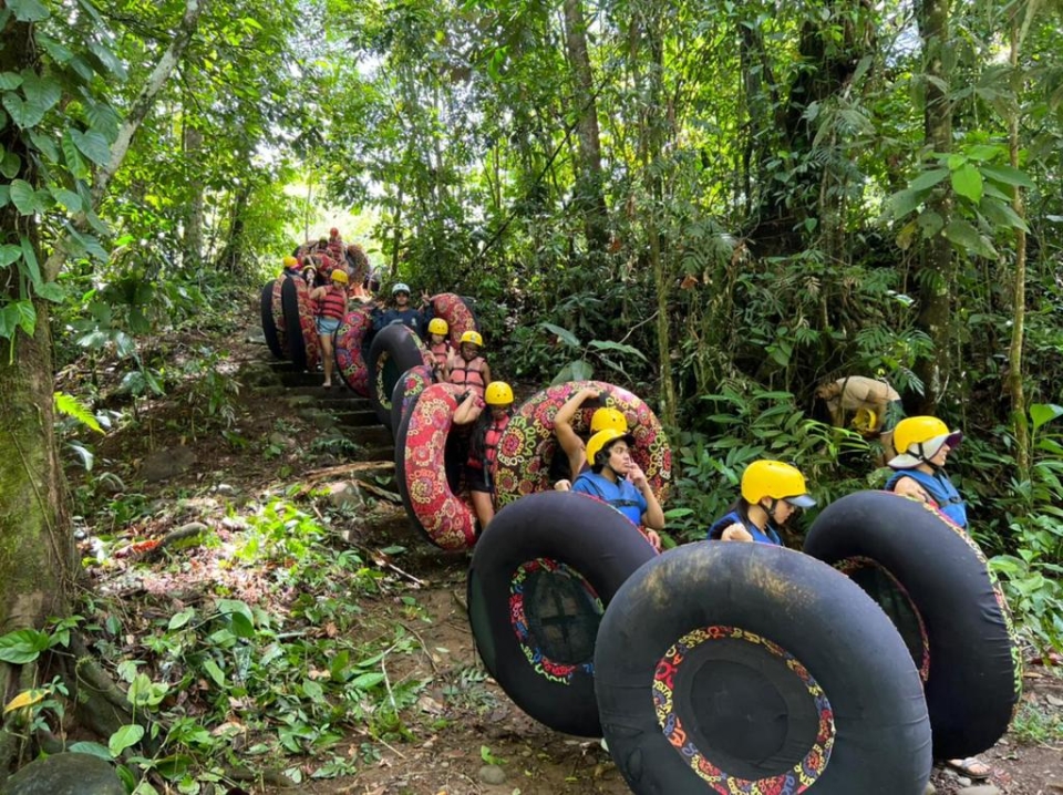 Photo for blog post Science Comes to Life in El Bosque 
