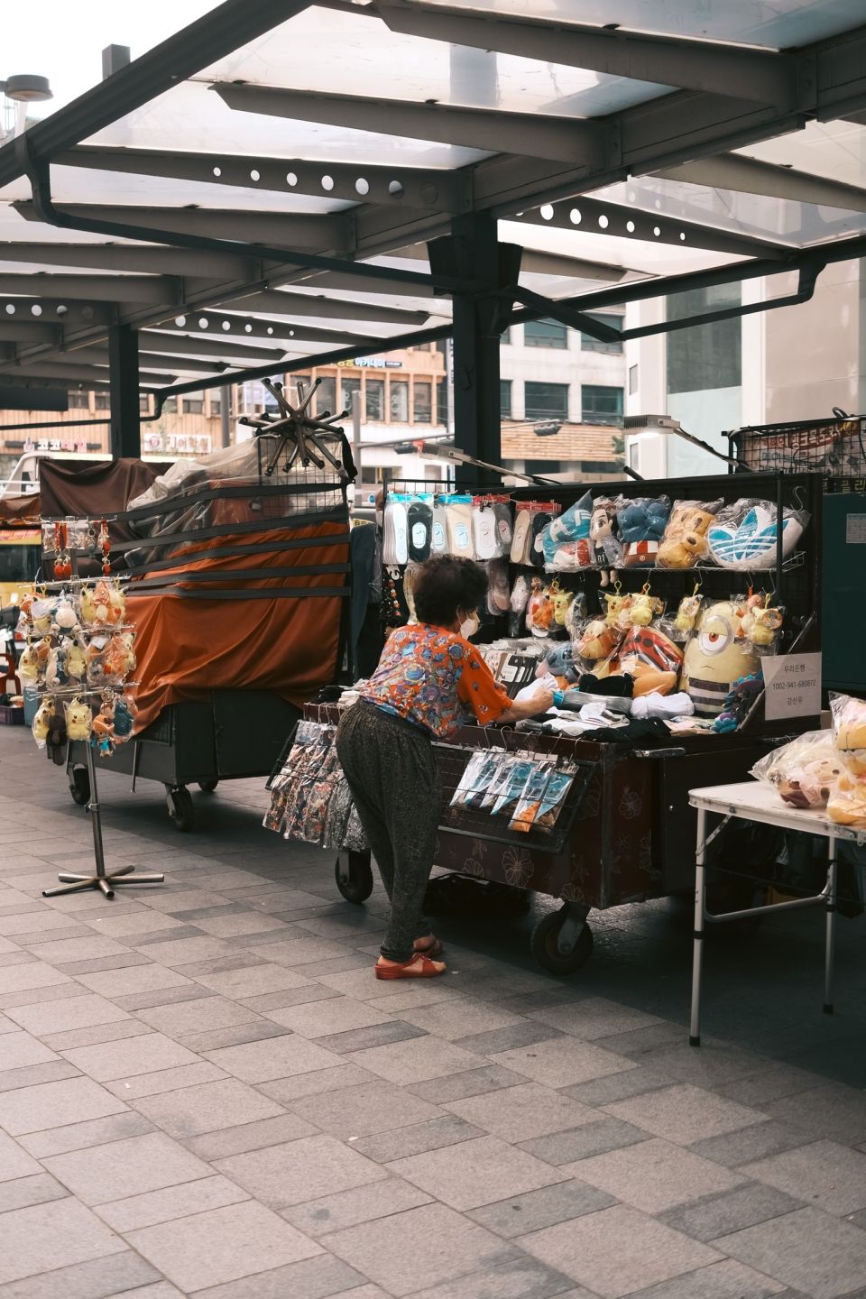 Photo for blog post Student takeover: Shooting on the  Seoul Streets by 진지성 (Zach)