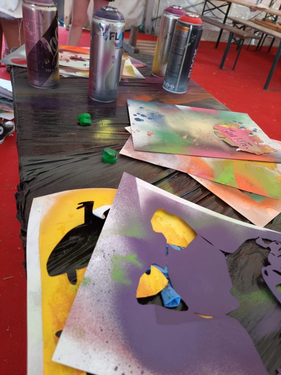 Photo for blog post Art in Prague: Spray painting on canvases